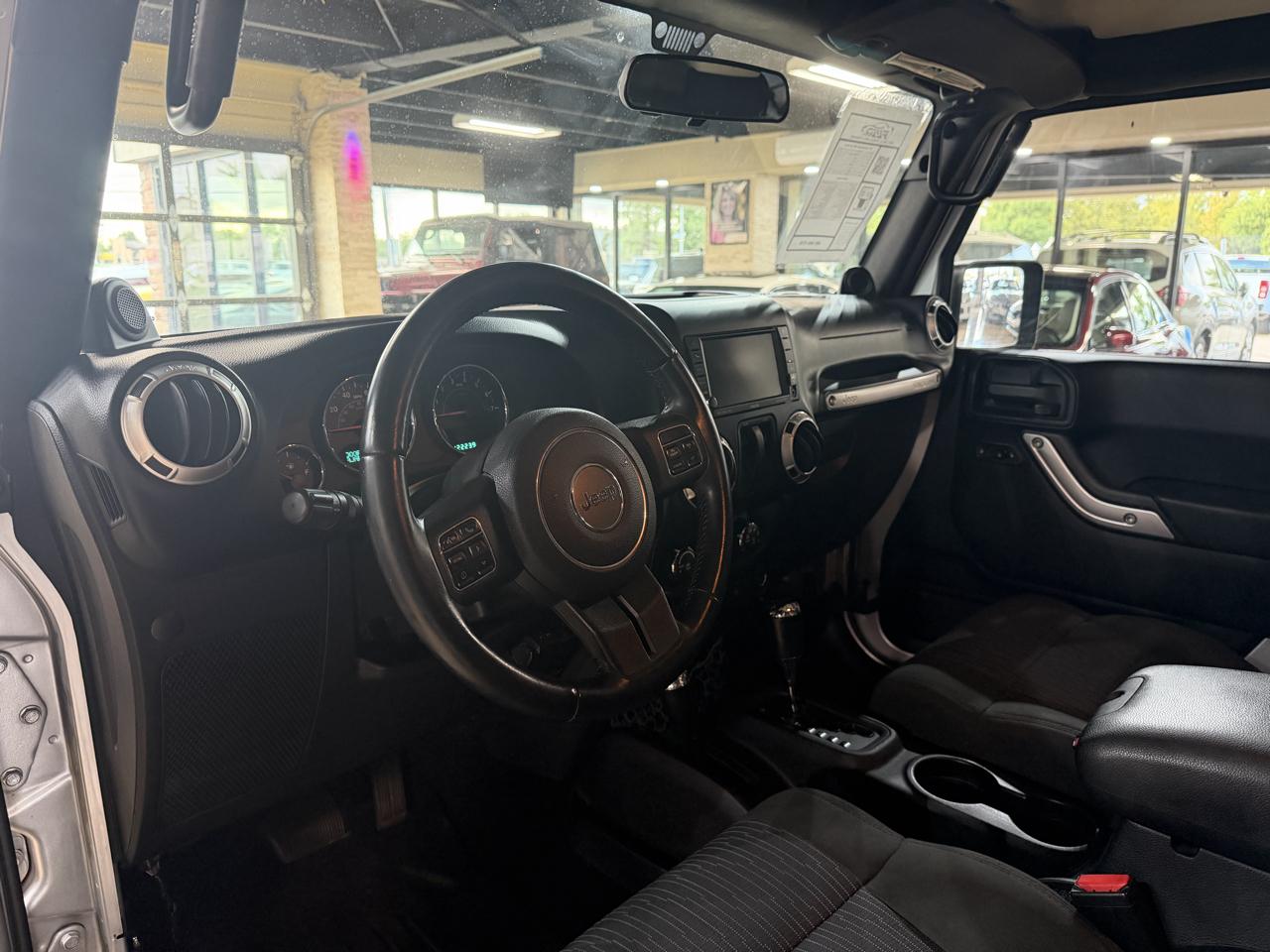 Jeep Wrangler photo 26
