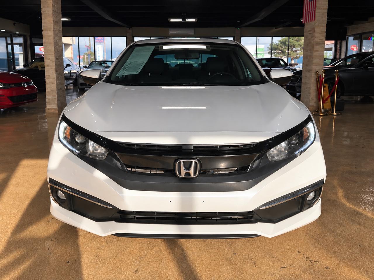 Honda Civic photo 2