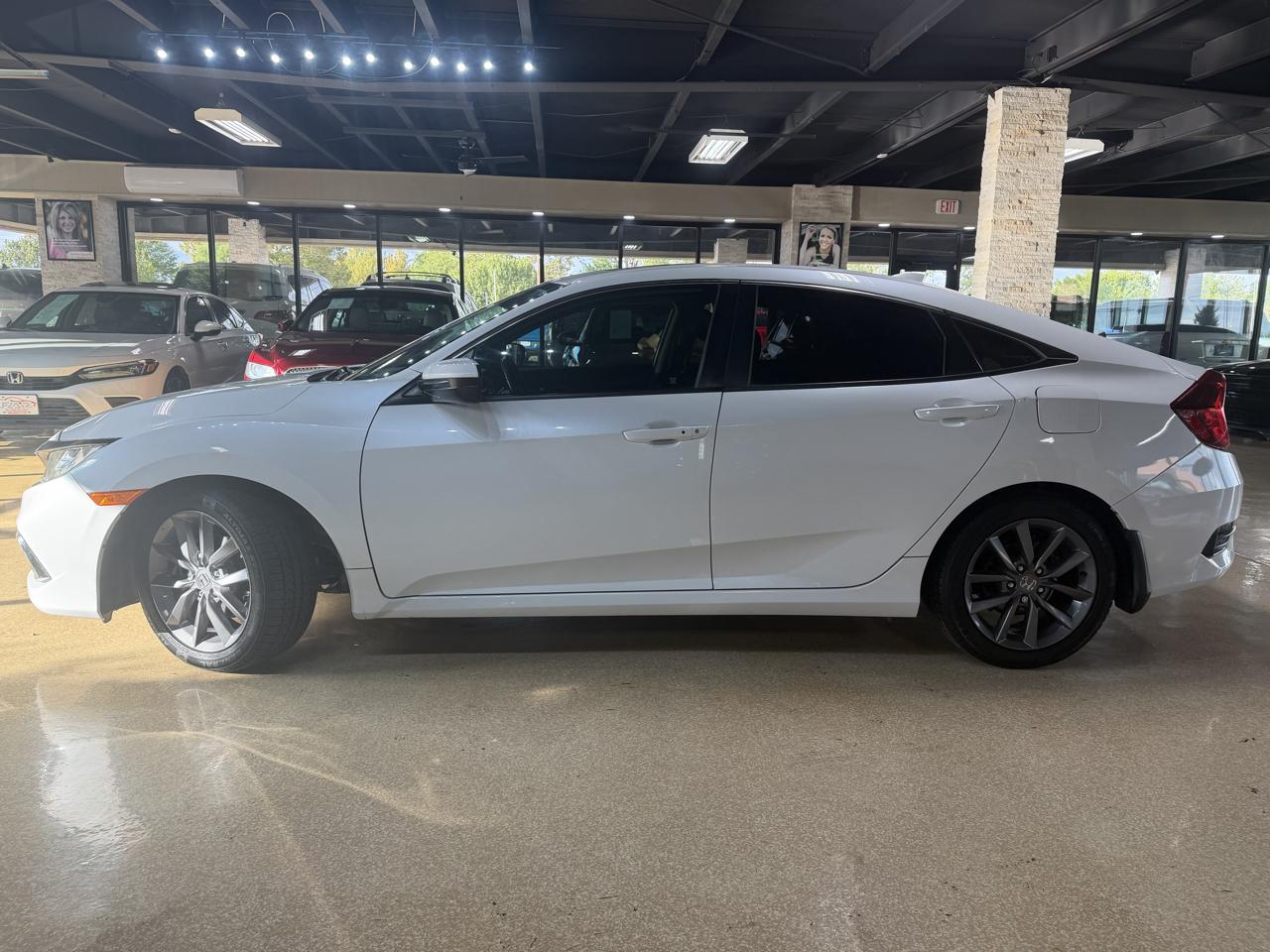 Honda Civic photo 4