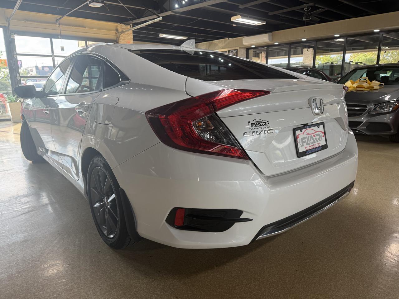 Honda Civic photo 5