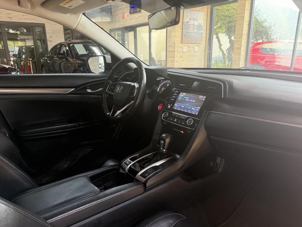 Honda Civic photo 10