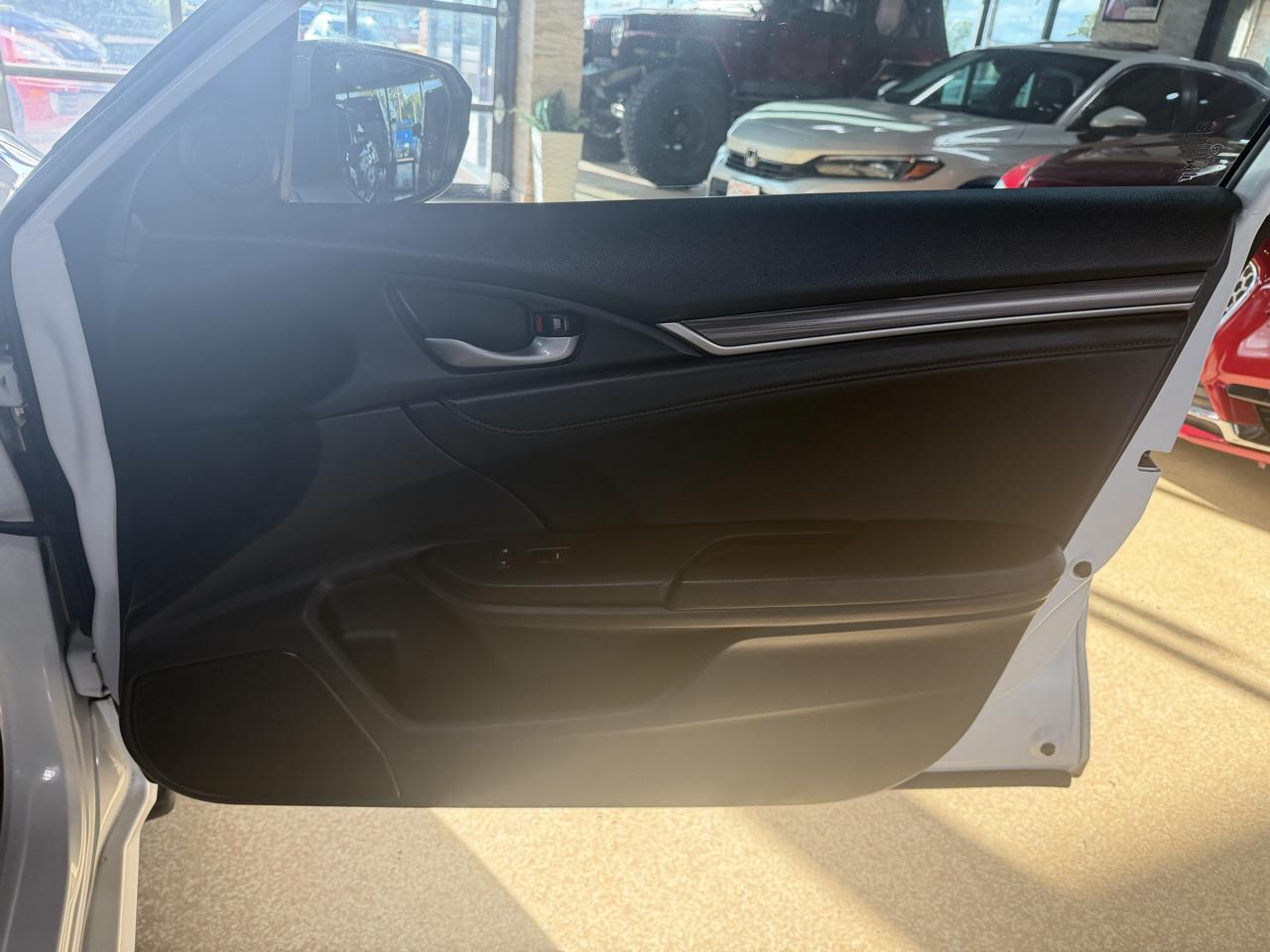 Honda Civic photo 12