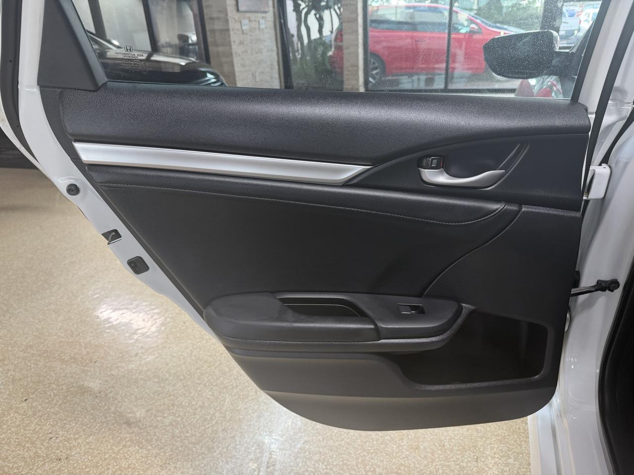 Honda Civic photo 22