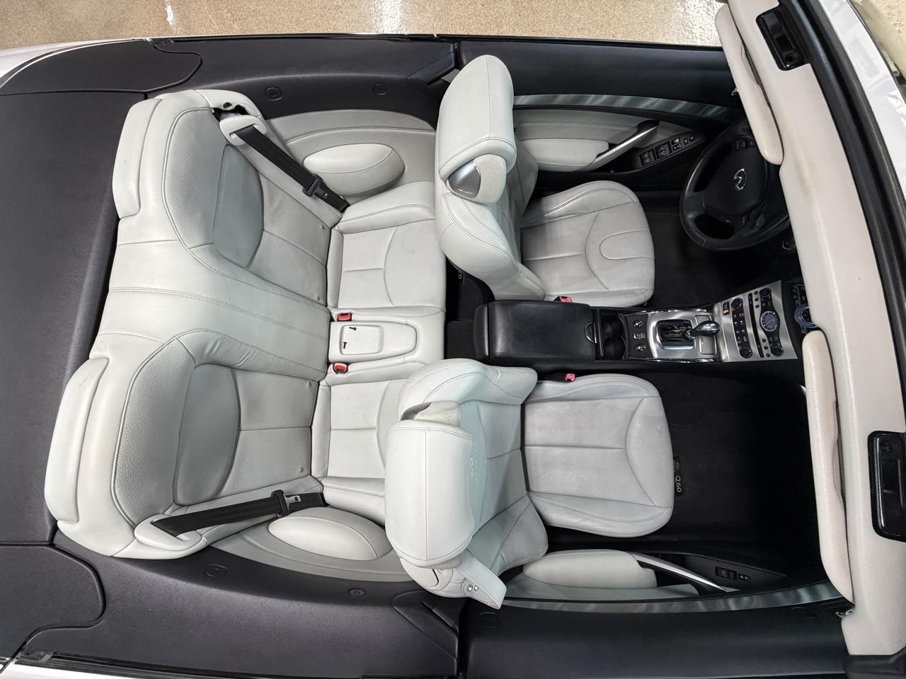 Infiniti Q60 photo 13