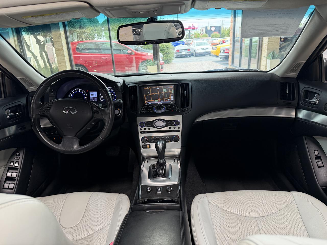 Infiniti Q60 photo 17