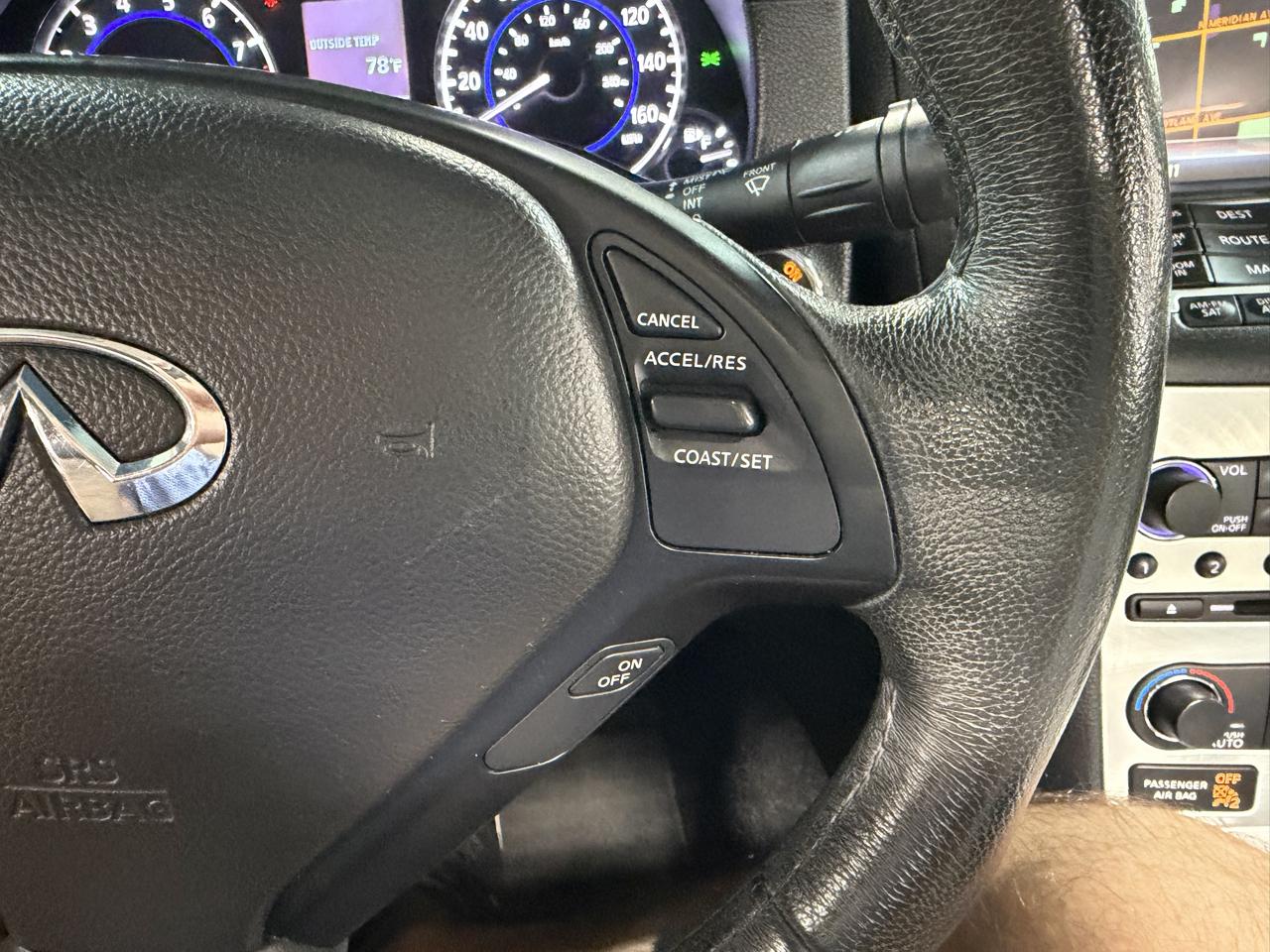 Infiniti Q60 photo 39