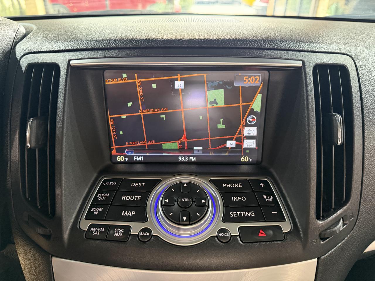 Infiniti Q60 photo 42