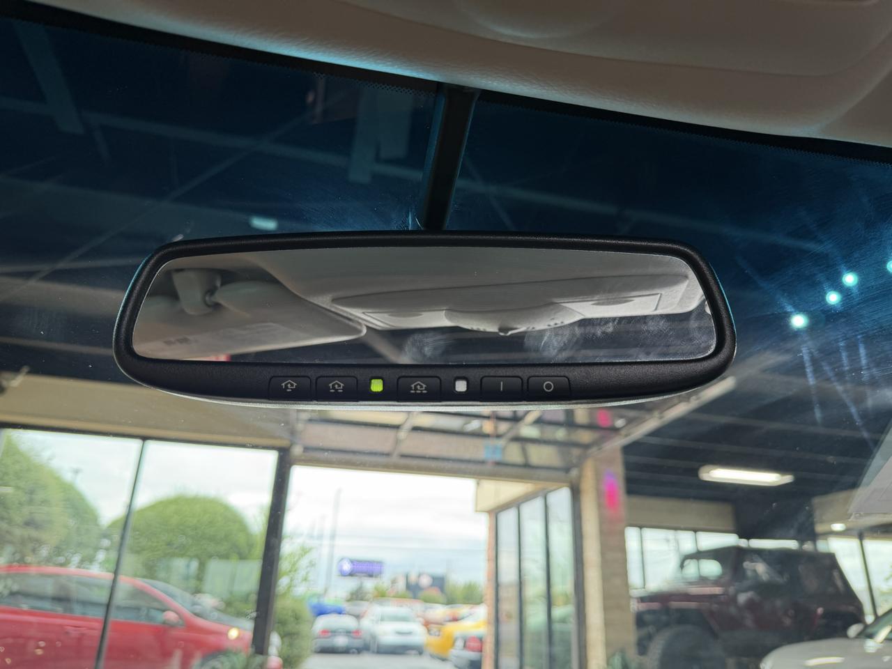 Infiniti Q60 photo 46