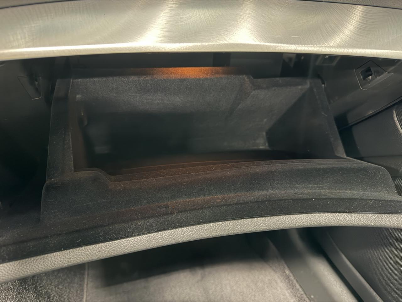 Infiniti Q60 photo 47