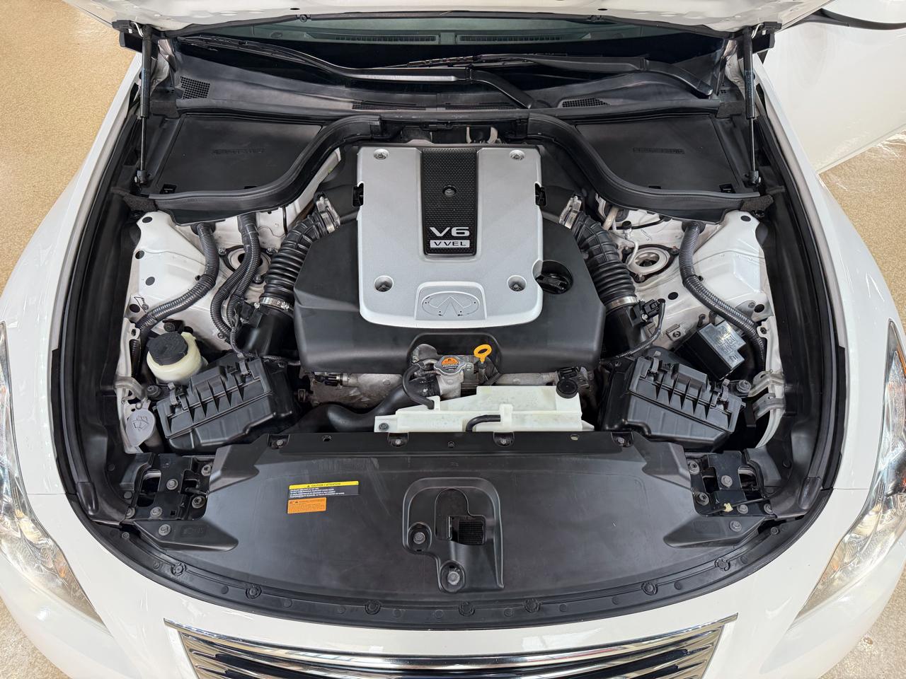 Infiniti Q60 photo 50
