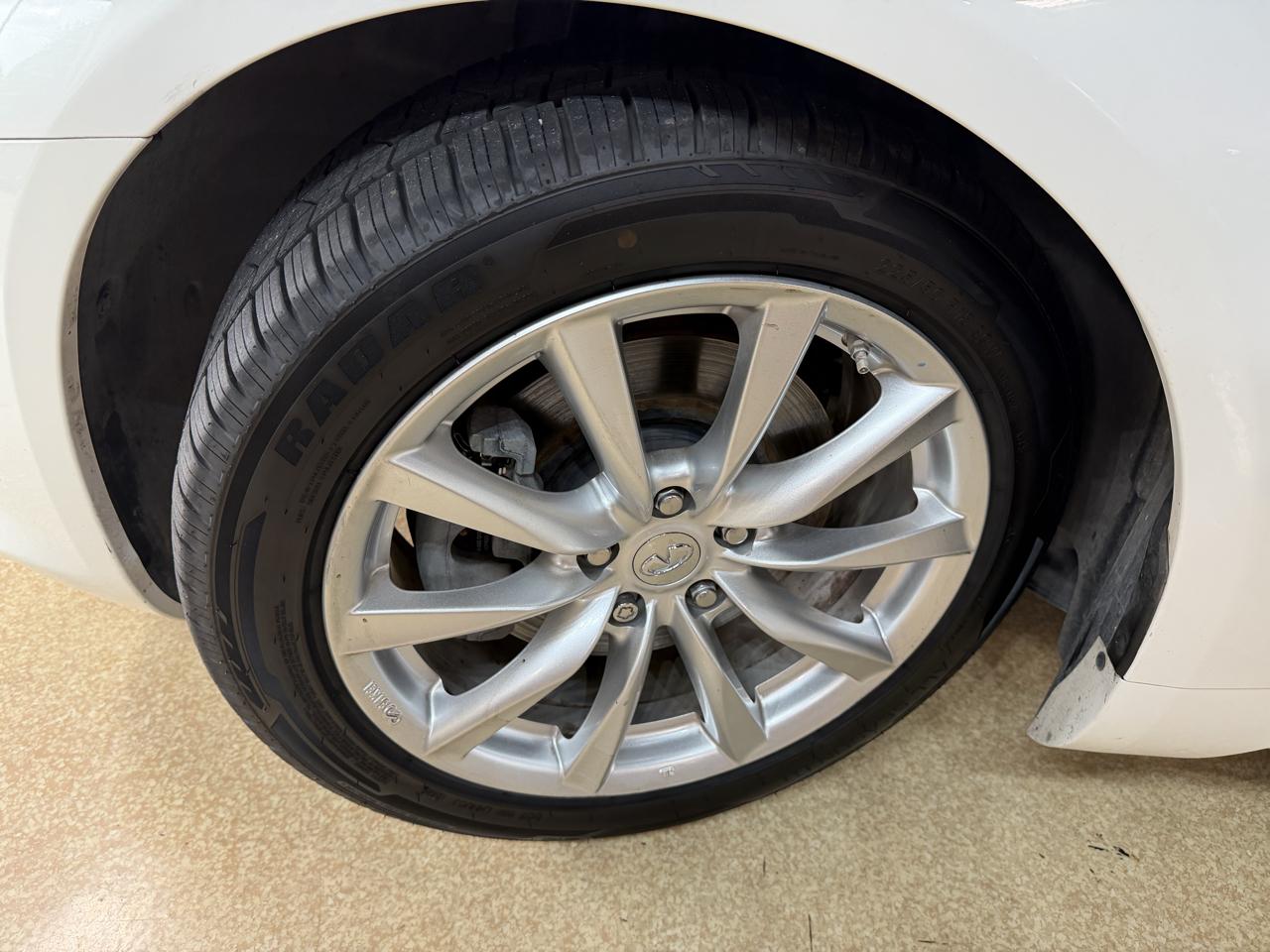 Infiniti Q60 photo 53