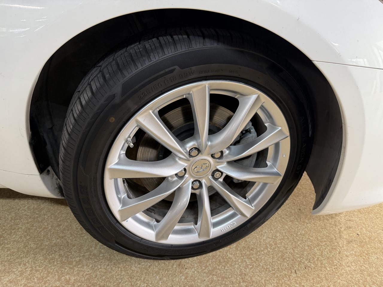Infiniti Q60 photo 55