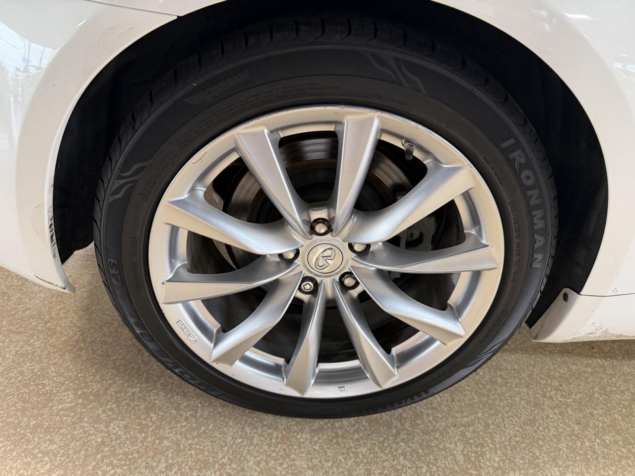 Infiniti Q60 photo 56