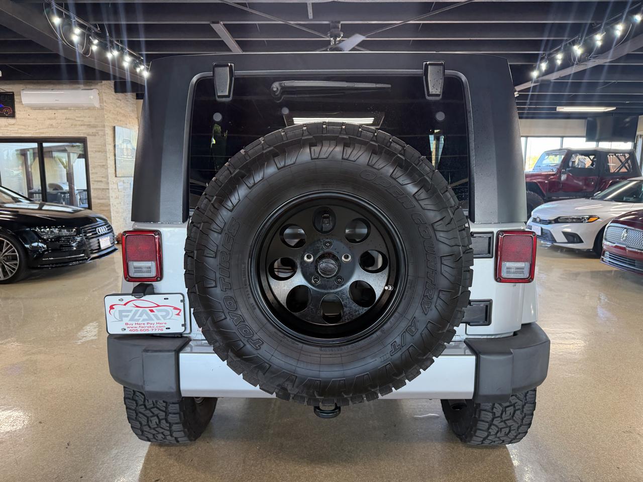 Jeep Wrangler photo 6