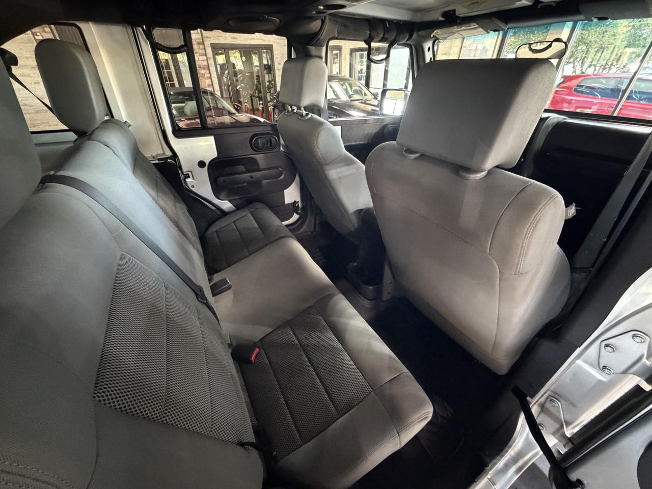 Jeep Wrangler photo 15