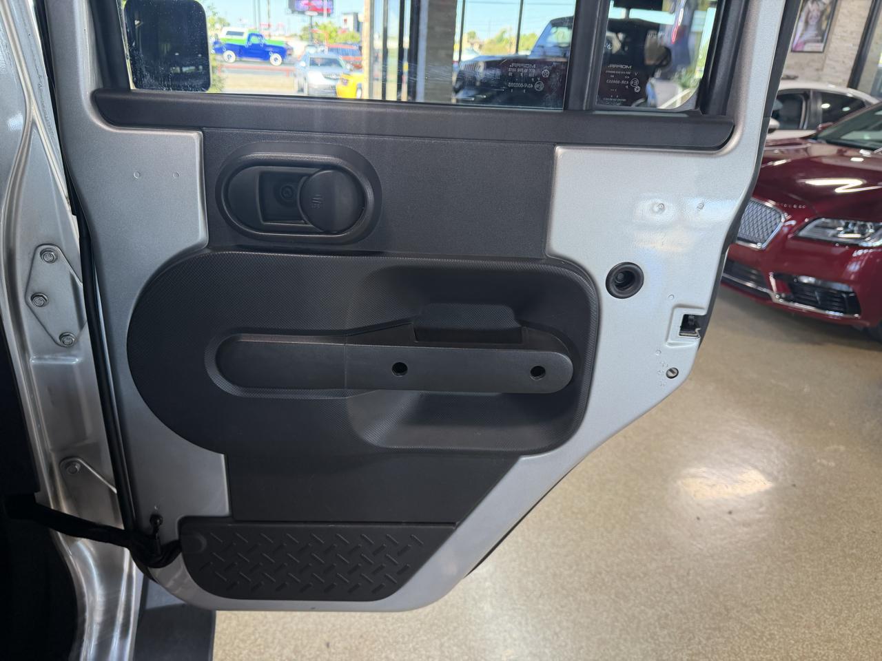Jeep Wrangler photo 17