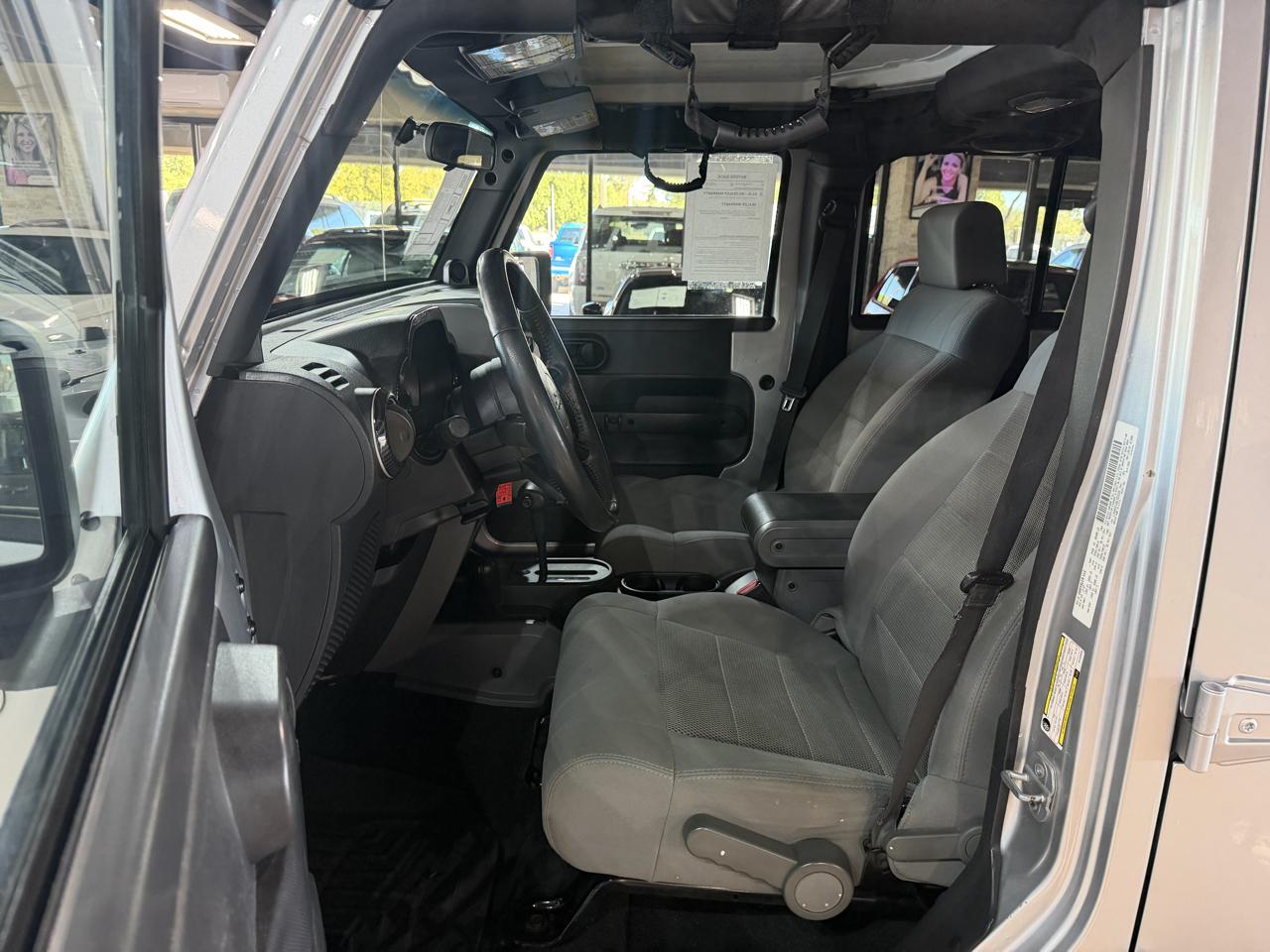 Jeep Wrangler photo 27