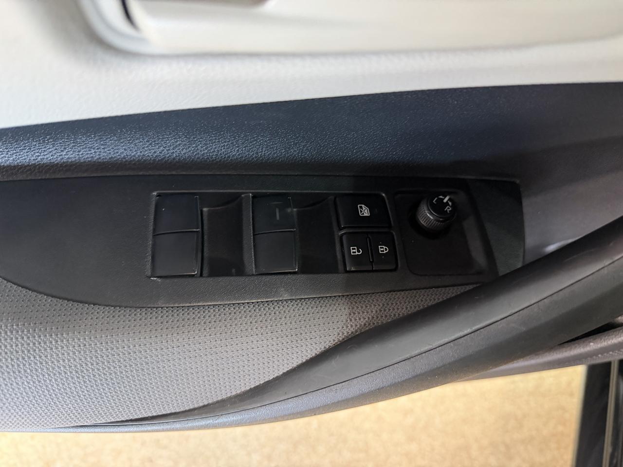 Toyota Corolla LE CVT (Natl) 2023