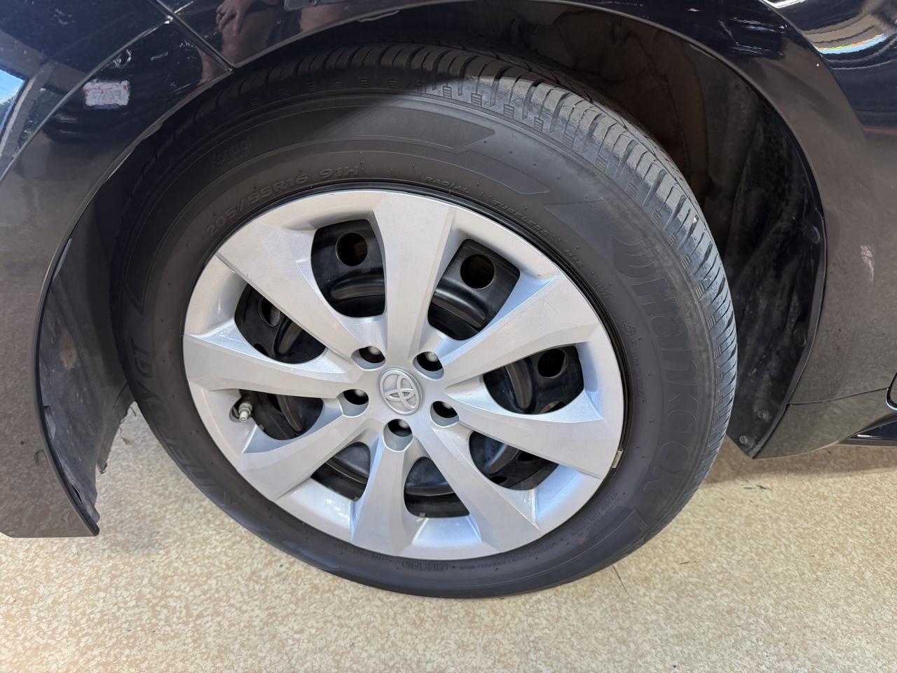 Toyota Corolla LE CVT (Natl) 2023