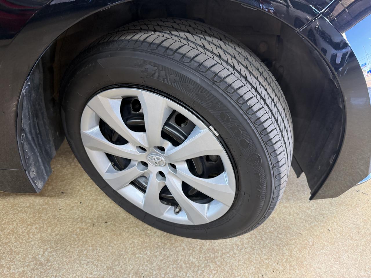 Toyota Corolla LE CVT (Natl) 2023