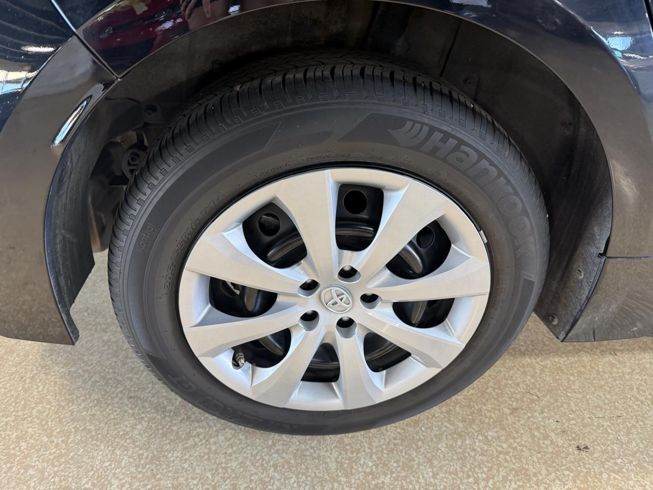 Toyota Corolla LE CVT (Natl) 2023