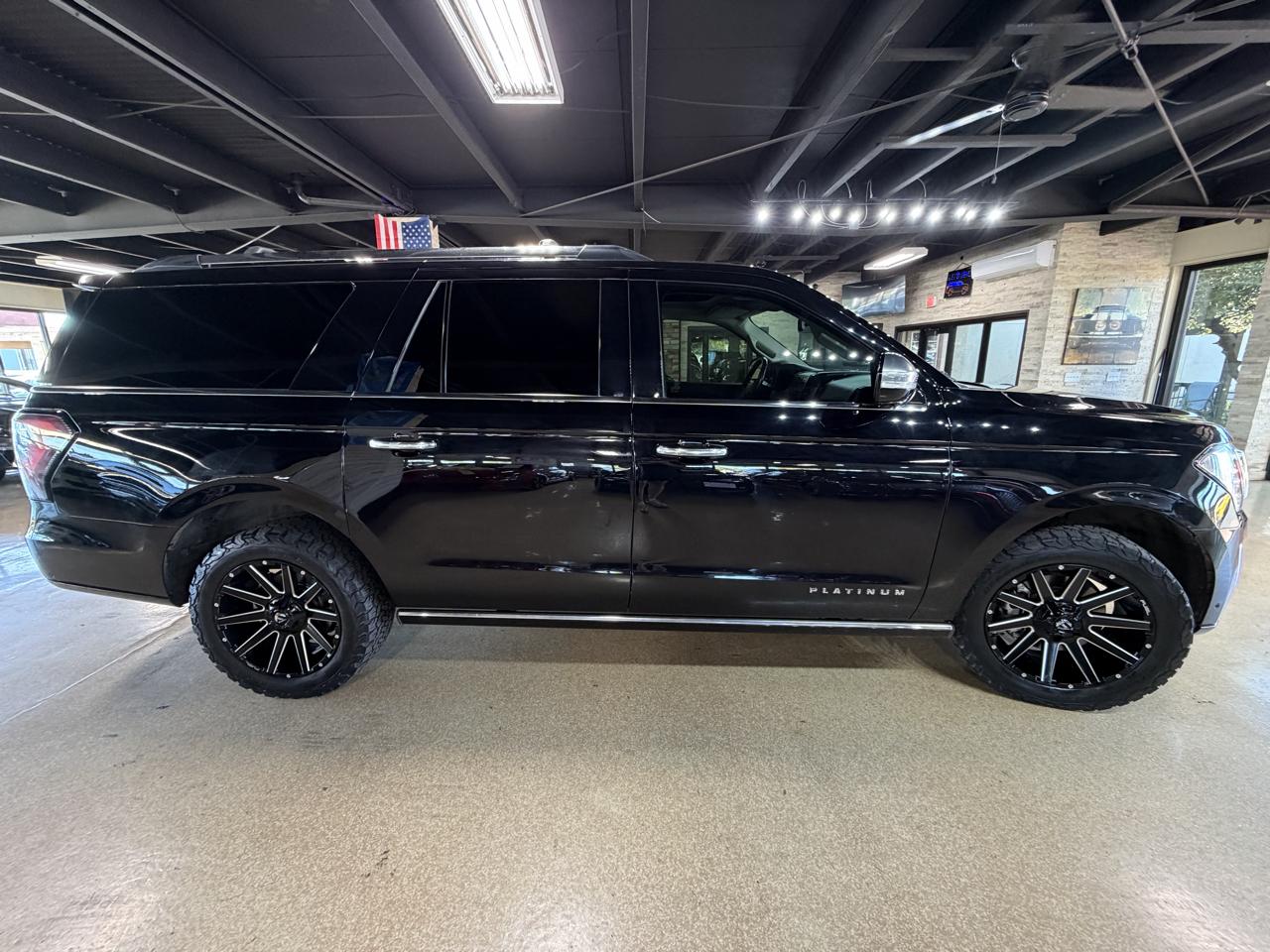 Ford Expedition MAX photo 8