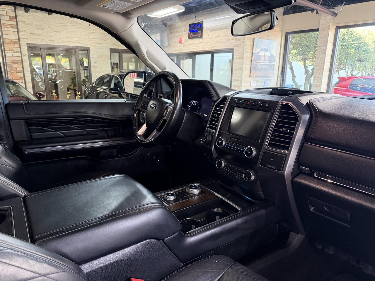 Ford Expedition MAX photo 10