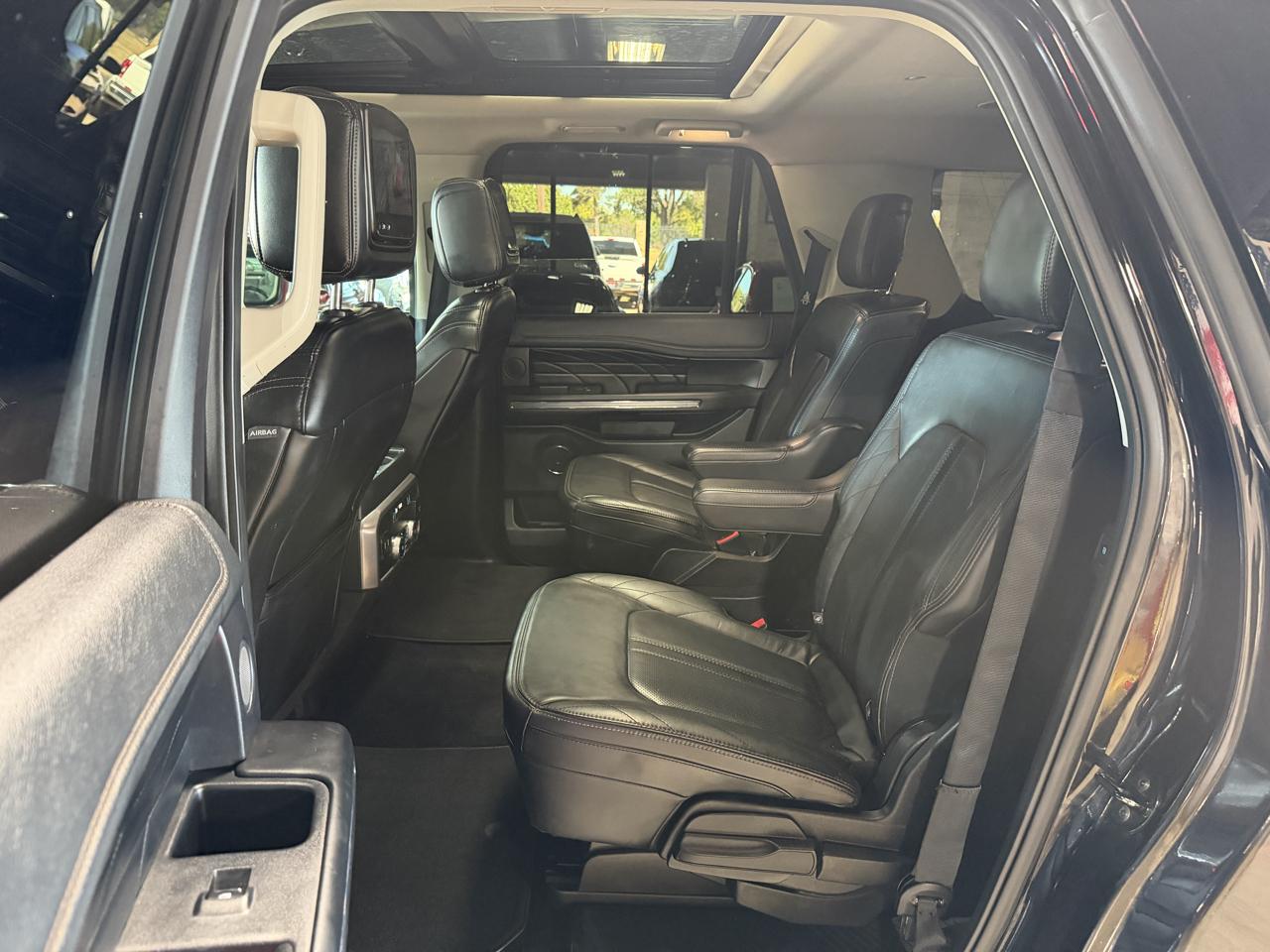Ford Expedition MAX photo 31