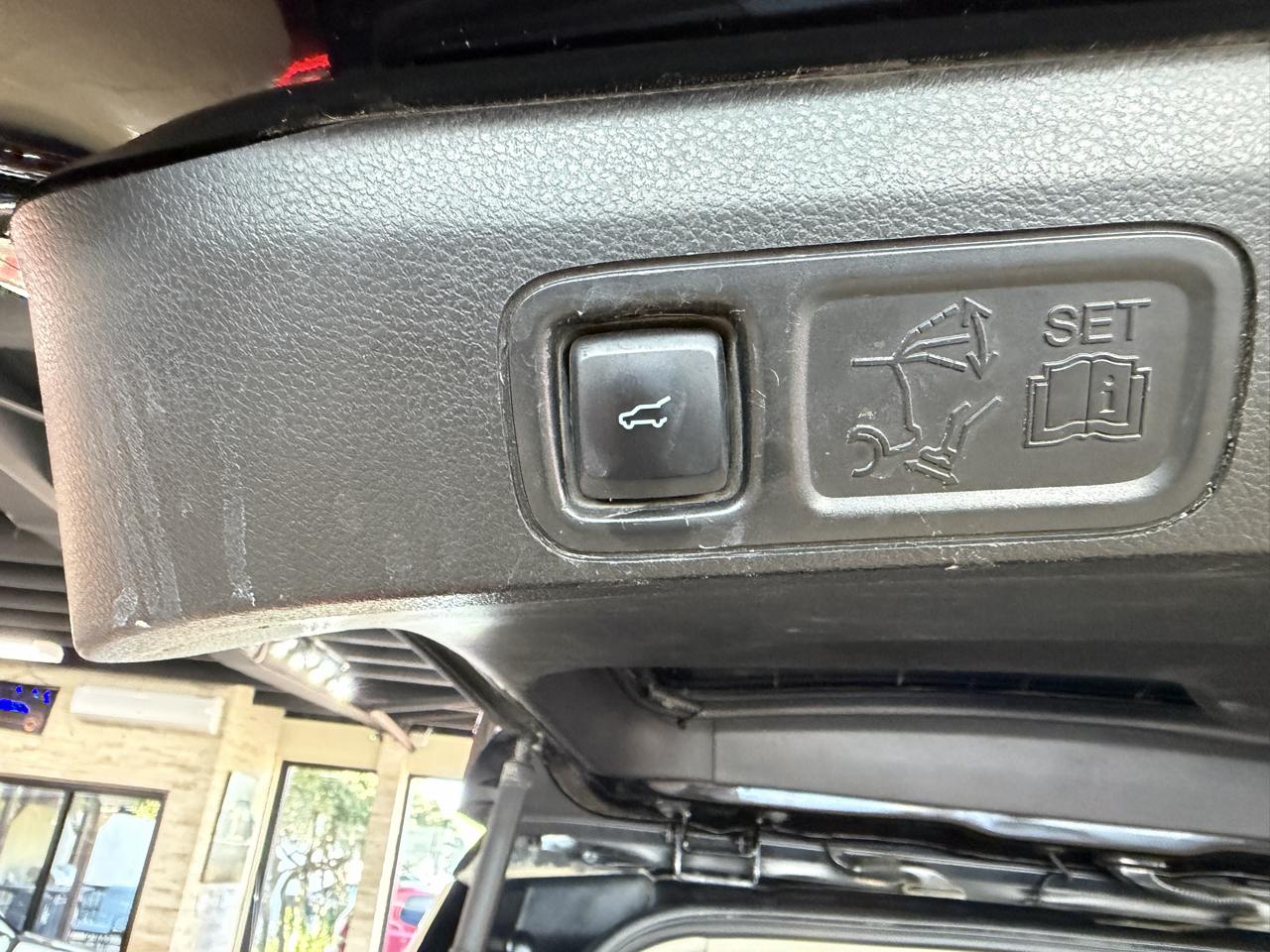 Ford Expedition MAX photo 33