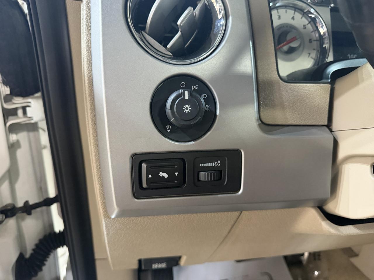 Ford F-150 photo 37