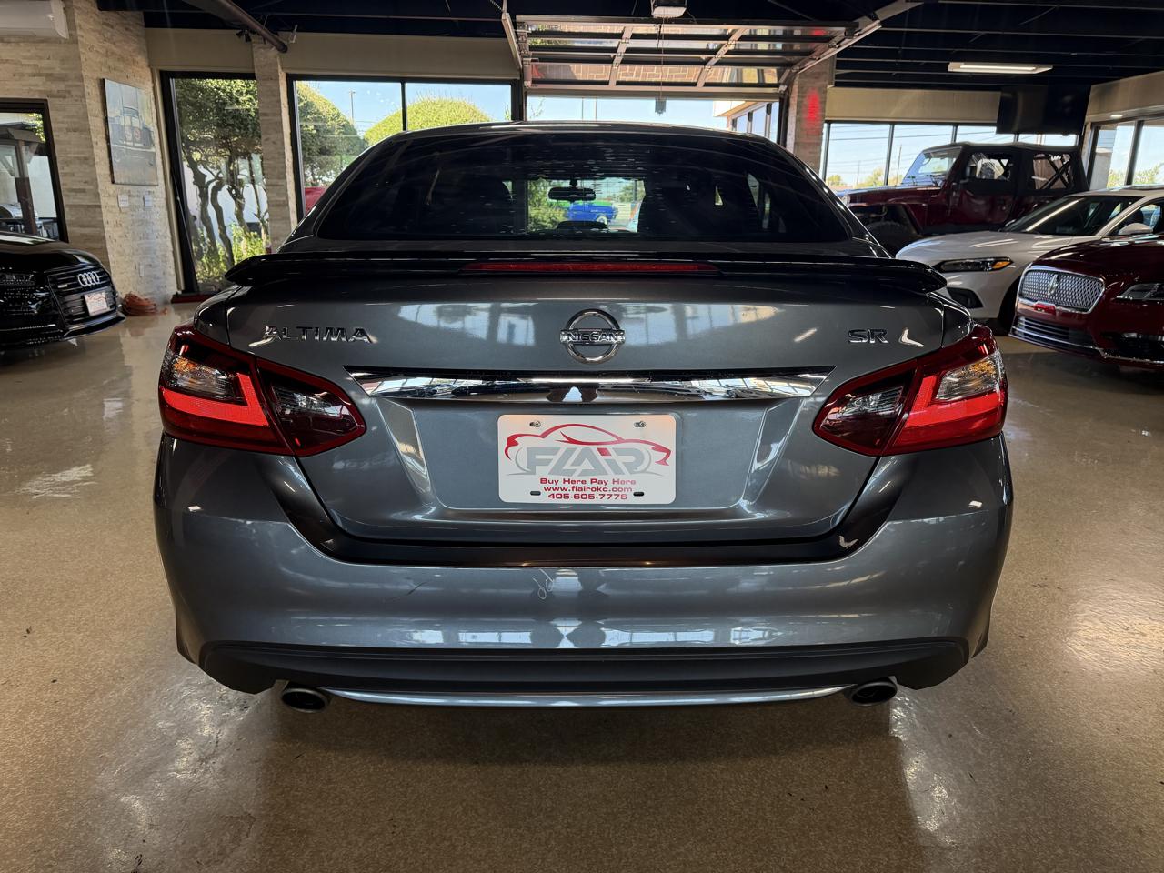 Nissan Altima photo 6
