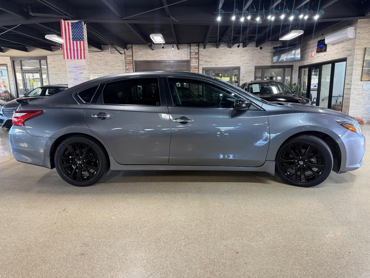 Nissan Altima photo 8