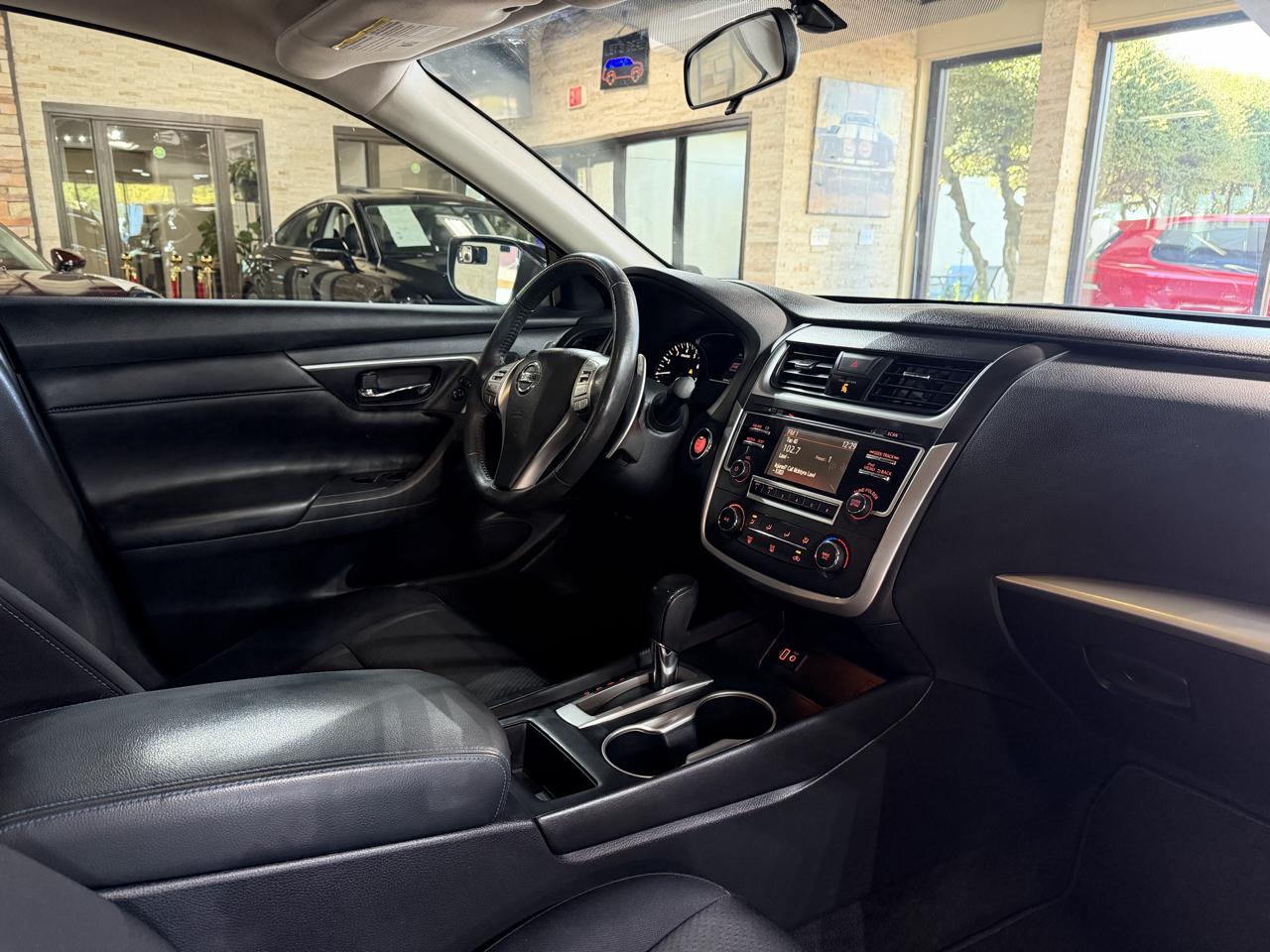 Nissan Altima photo 11