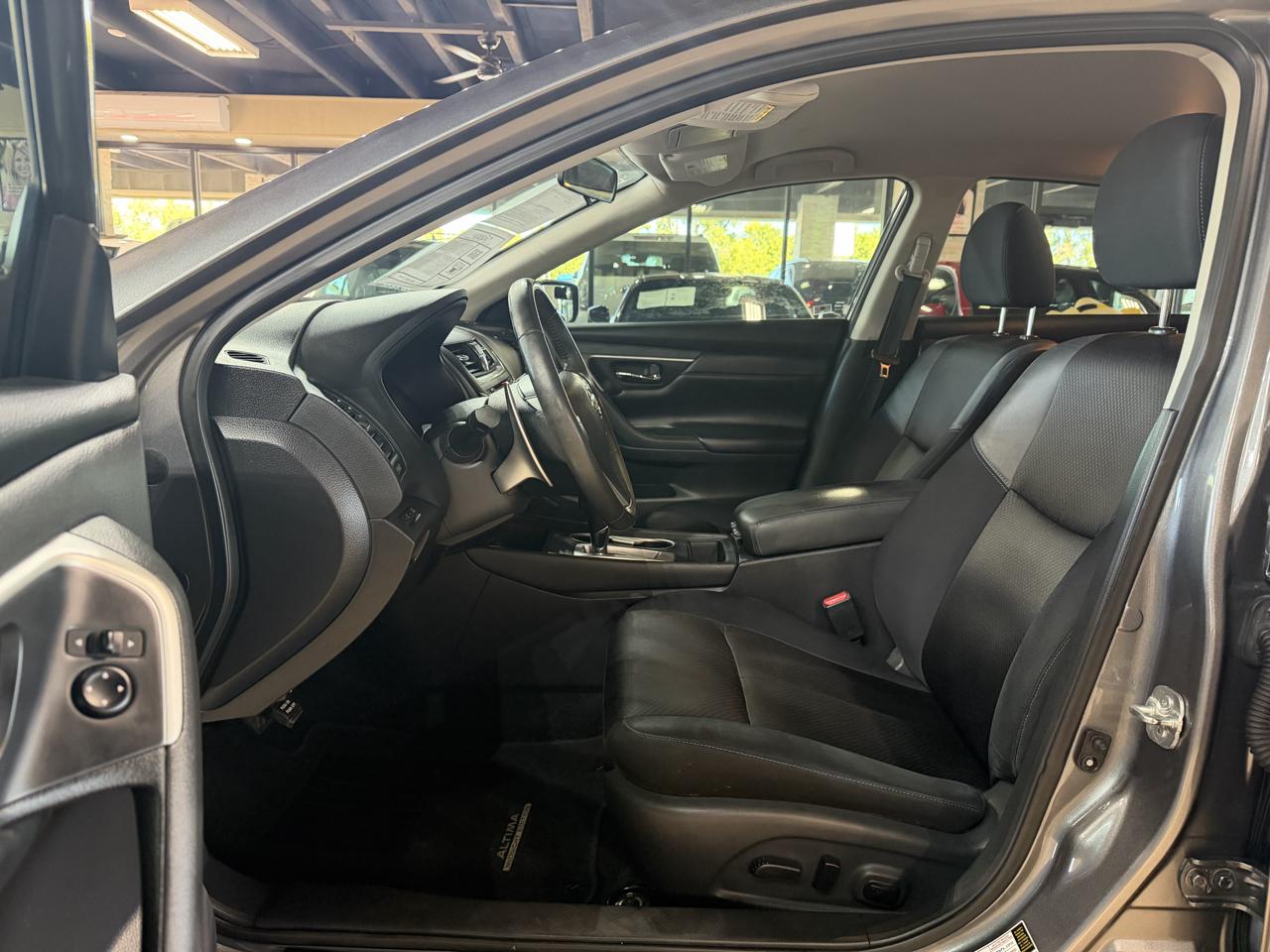 Nissan Altima photo 25