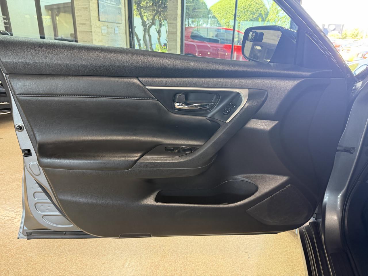 Nissan Altima photo 28