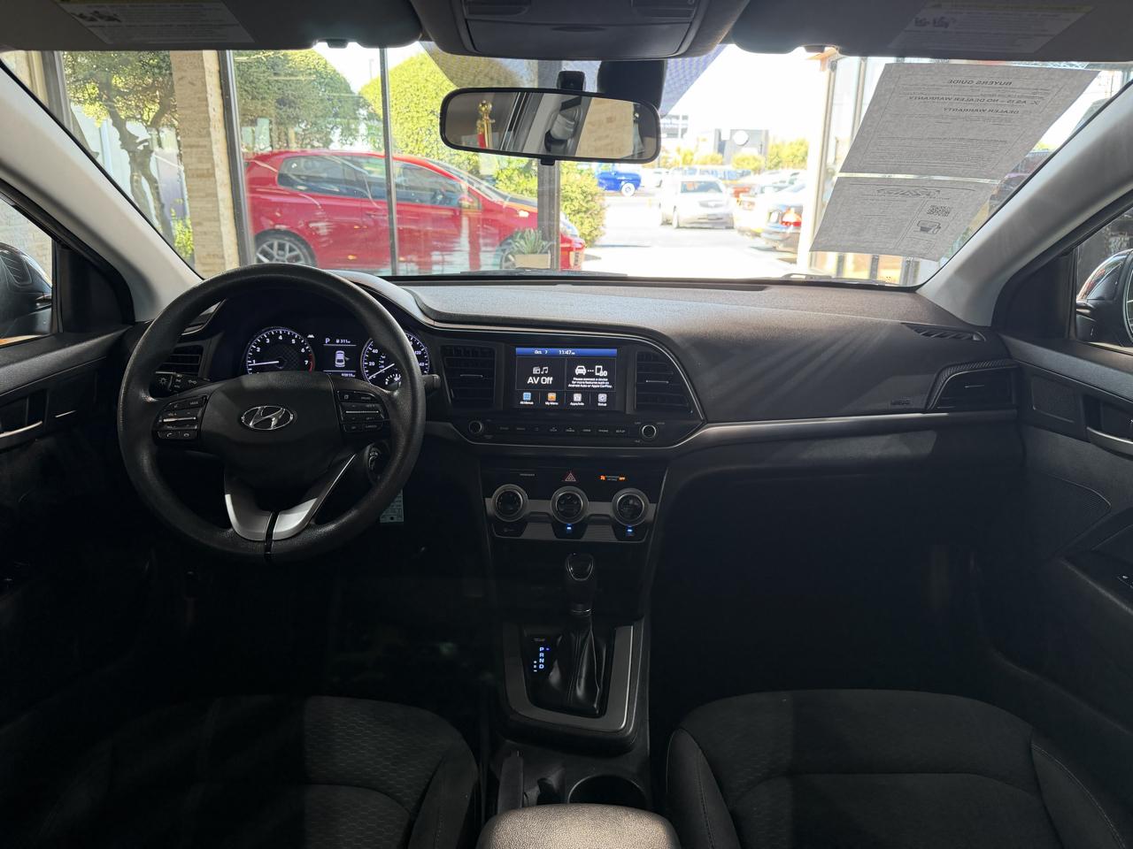 Hyundai Elantra photo 18