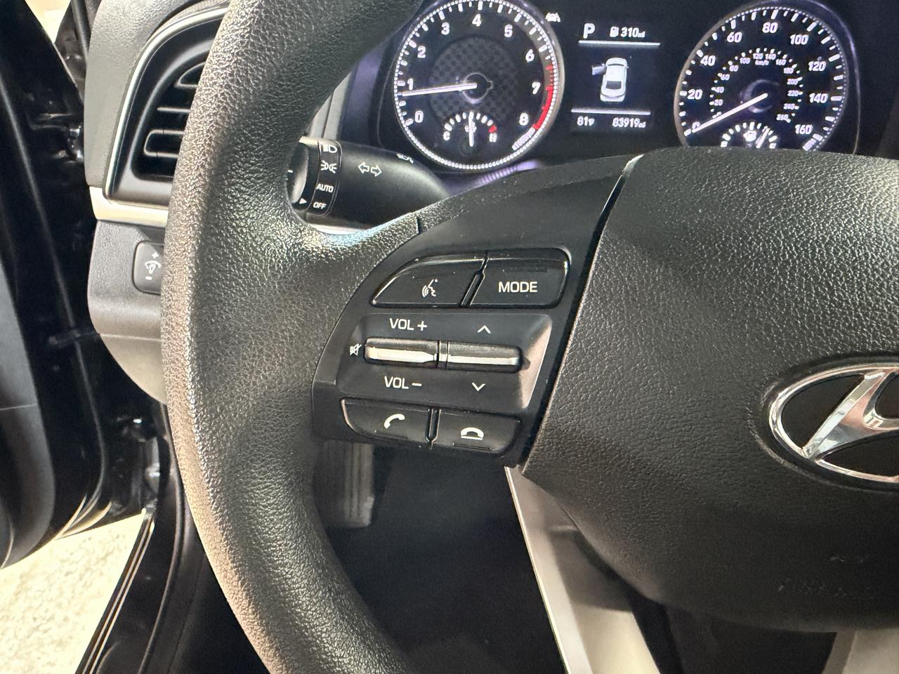 Hyundai Elantra photo 28