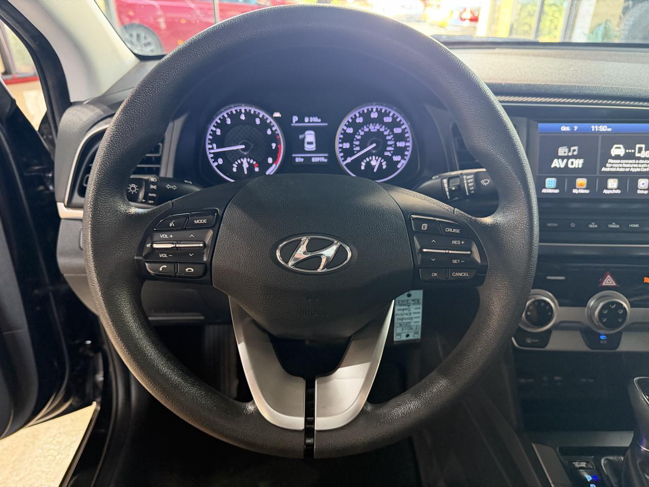 Hyundai Elantra photo 29