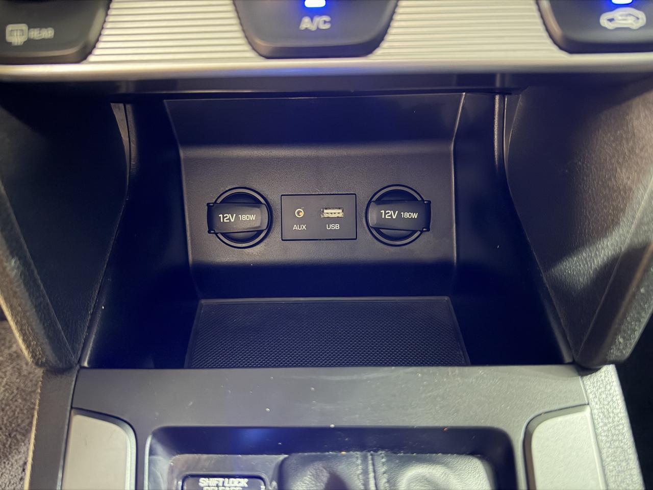 Hyundai Elantra photo 37