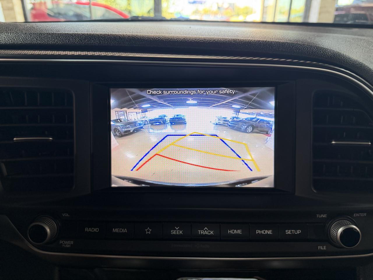 Hyundai Elantra photo 39
