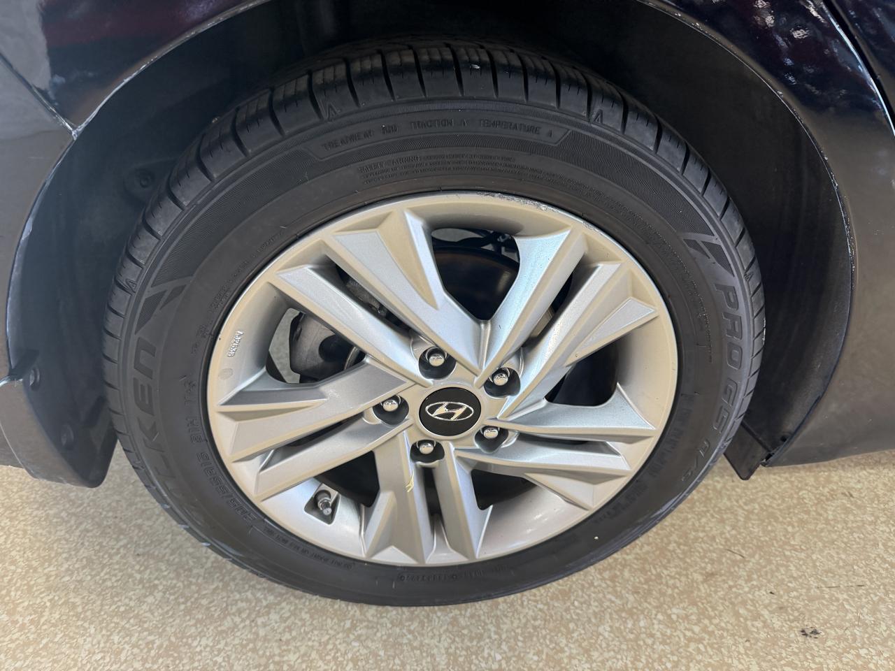 Hyundai Elantra photo 50
