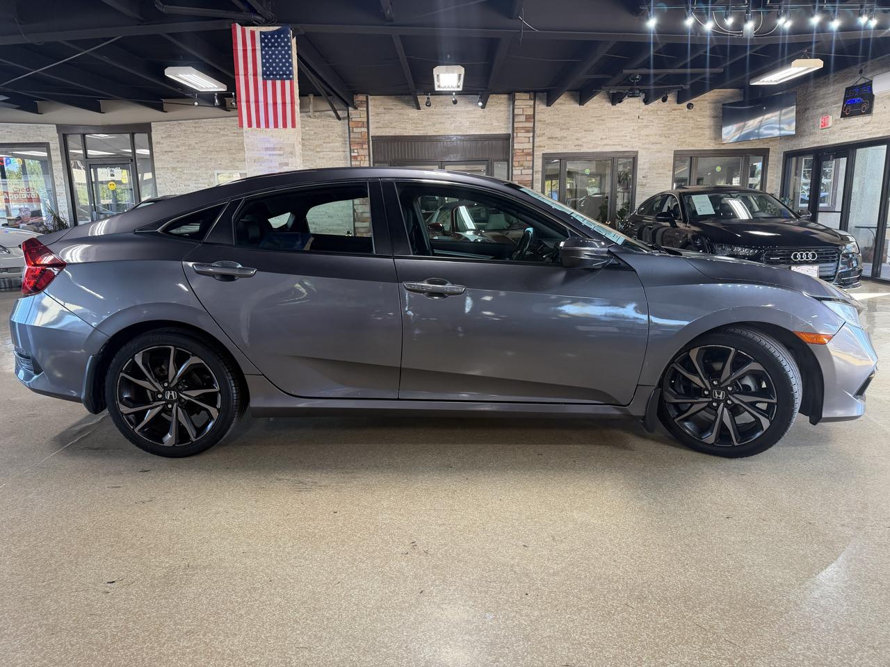 Honda Civic photo 8