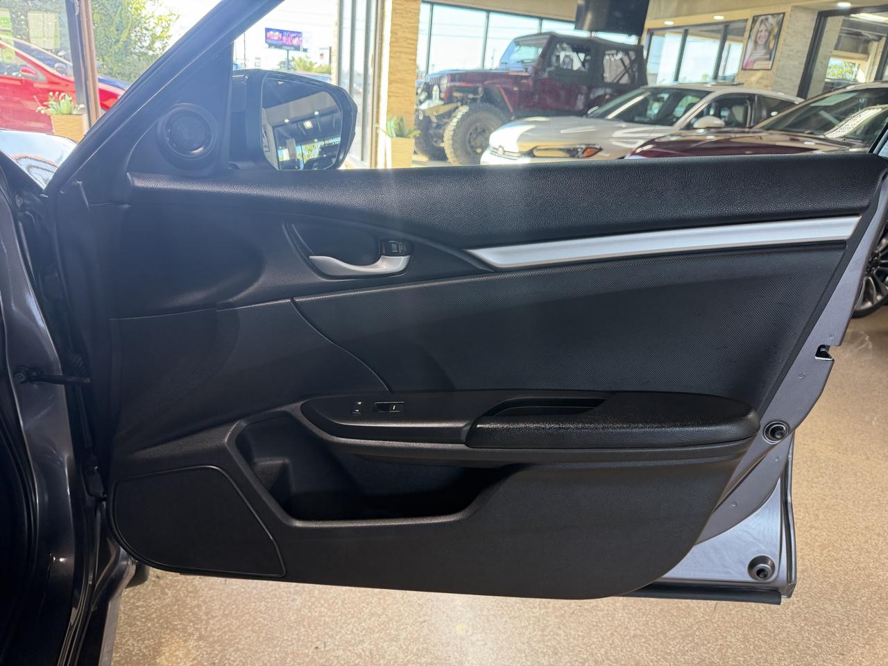 Honda Civic photo 12