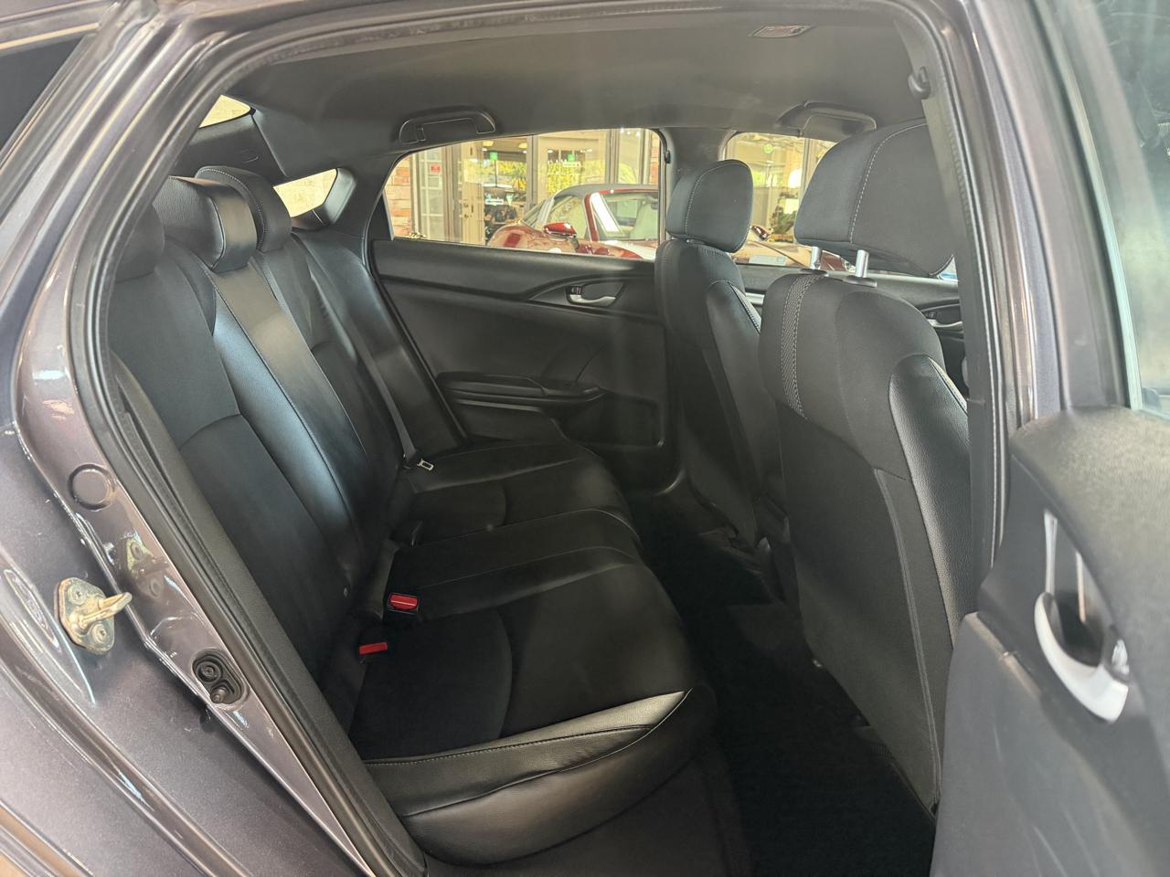 Honda Civic photo 13