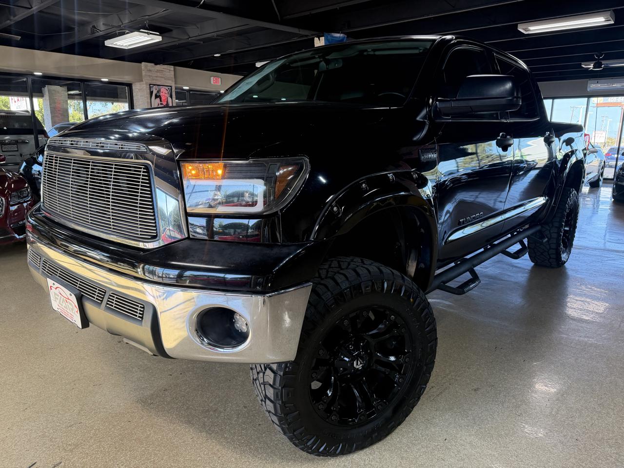 Toyota Tundra 4WD Truck CrewMax 5.7L FFV V8 6-Spd AT (Natl) 2011