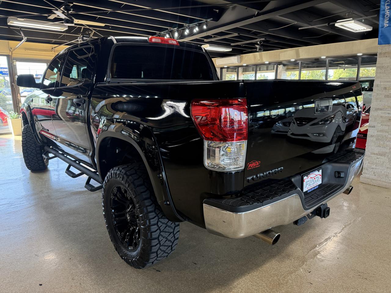 Toyota Tundra 4WD Truck CrewMax 5.7L FFV V8 6-Spd AT (Natl) 2011