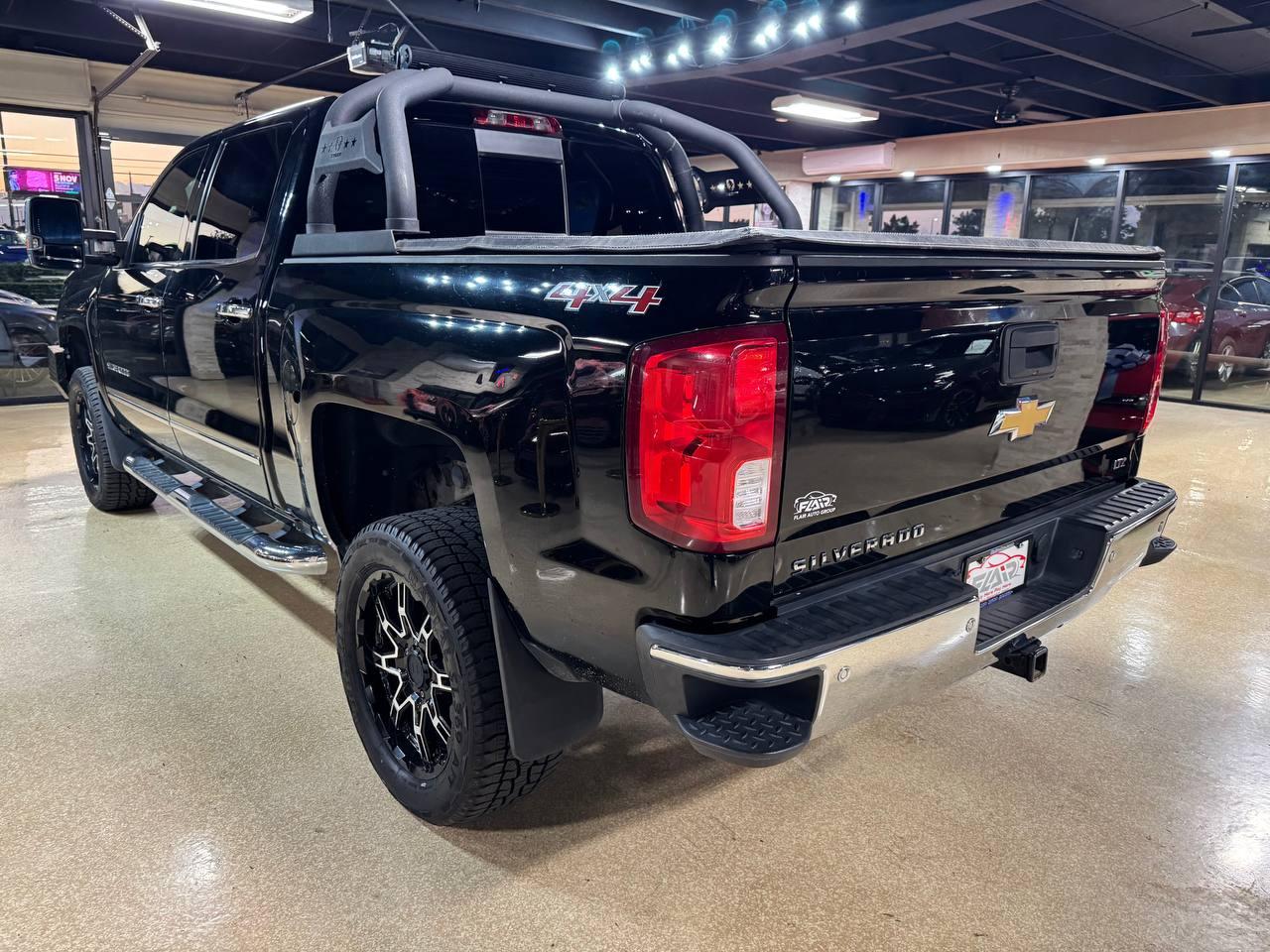 Chevrolet Silverado 1500 4WD Crew Cab 143.5" LTZ w/1LZ 2017