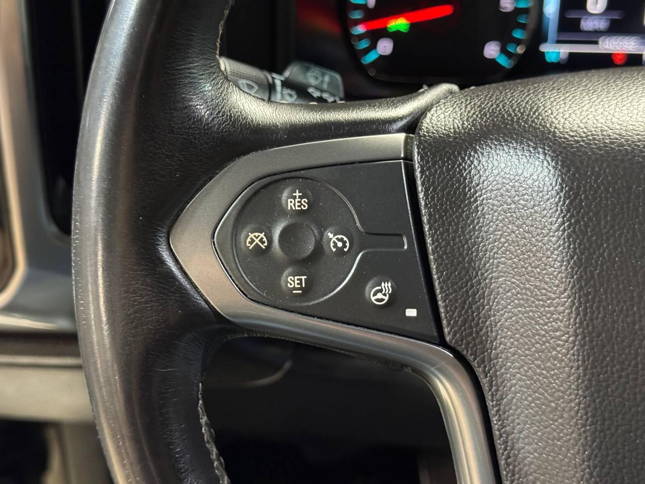 Chevrolet Silverado 1500 4WD Crew Cab 143.5" LTZ w/1LZ 2017