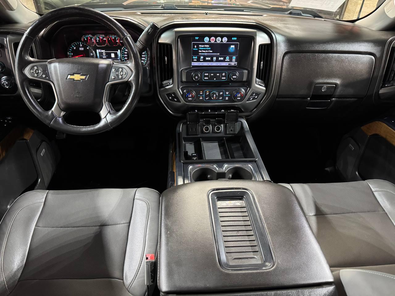 Chevrolet Silverado 1500 4WD Crew Cab 143.5" LTZ w/1LZ 2017