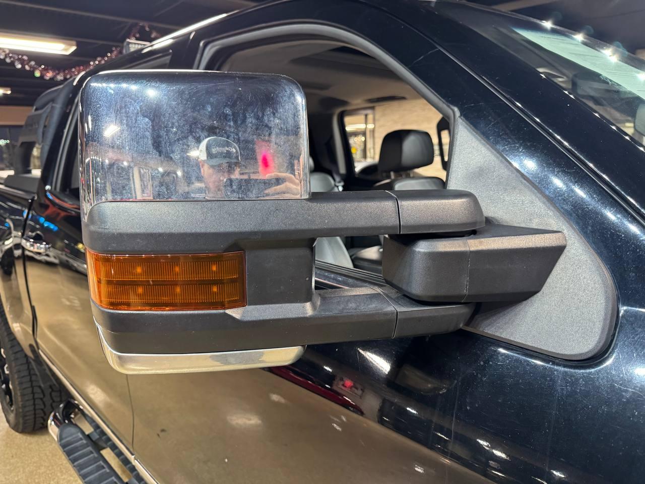 Chevrolet Silverado 1500 4WD Crew Cab 143.5" LTZ w/1LZ 2017